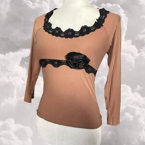 Y2K Chic Brown Quarter Sleeve Shirt With Black Lace and Rose Empire Waist Detail